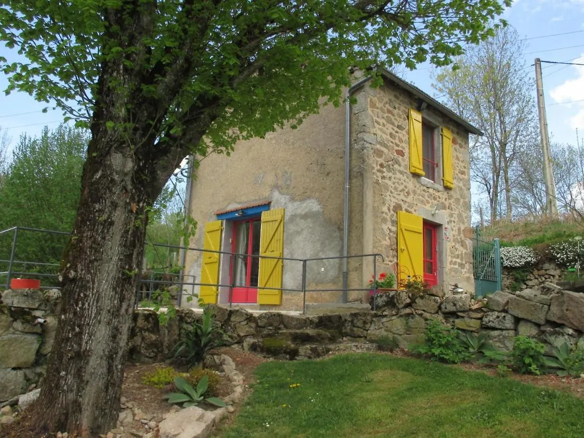 Holiday home Maisonnet Charmante Avec Piscine, Rando Et Repos - Fr-1-489-131 Arfeuilles