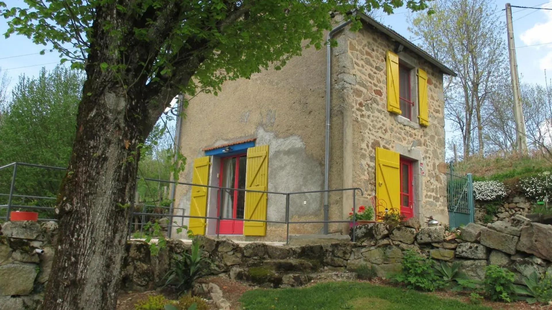 Maisonnet Charmante Avec Piscine, Rando Et Repos - Fr-1-489-131 Arfeuilles France